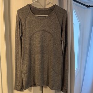 lululemon athletica Gray Long Sleeve Tee